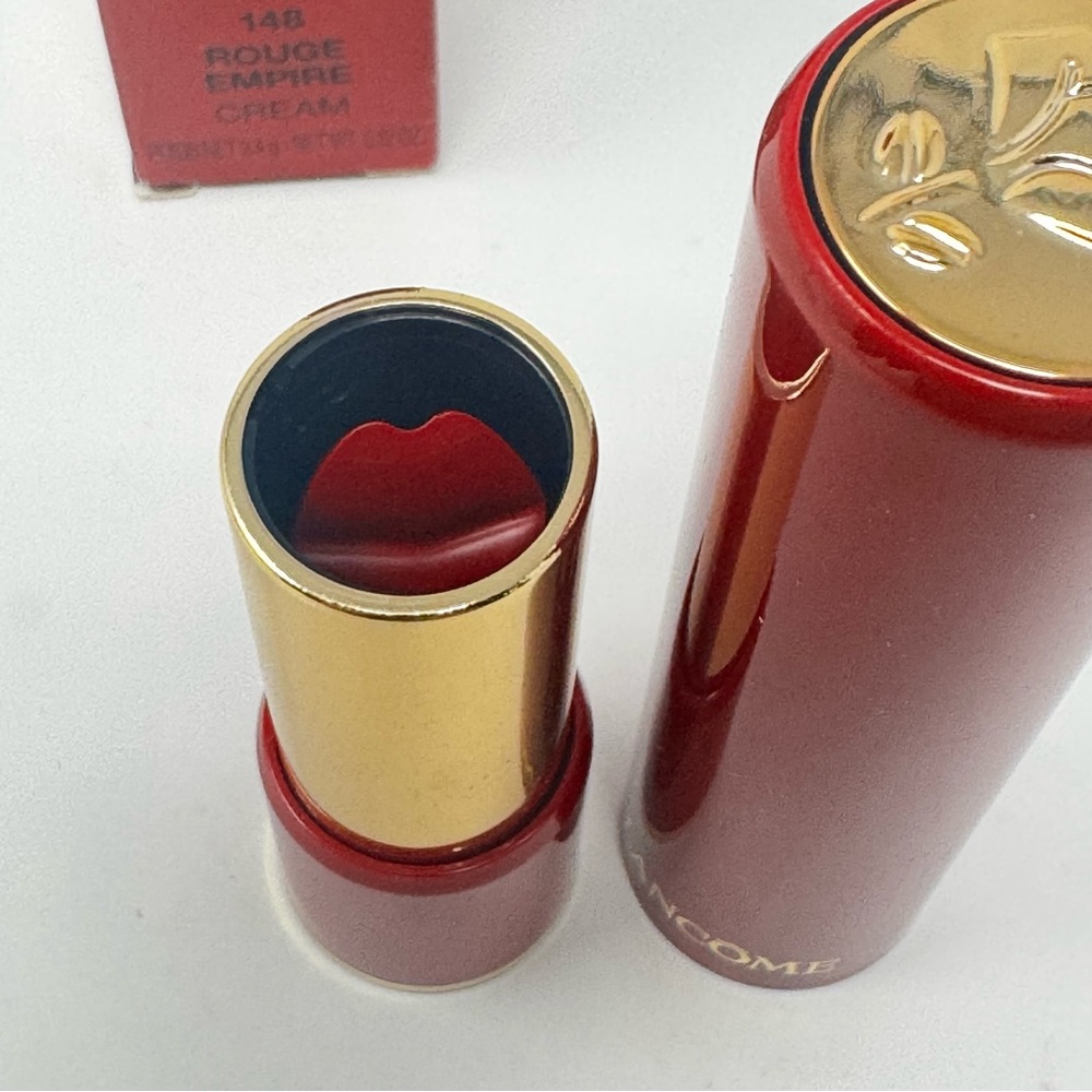 Lancôme L'Absolu Rouge Cream Lipstick in the shade Rouge Empire color number 148 - Picture 9 of 10